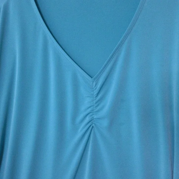 Susan Graver Plus 2X Blue Liquid Knit Slinky Top - Picture 2 of 12